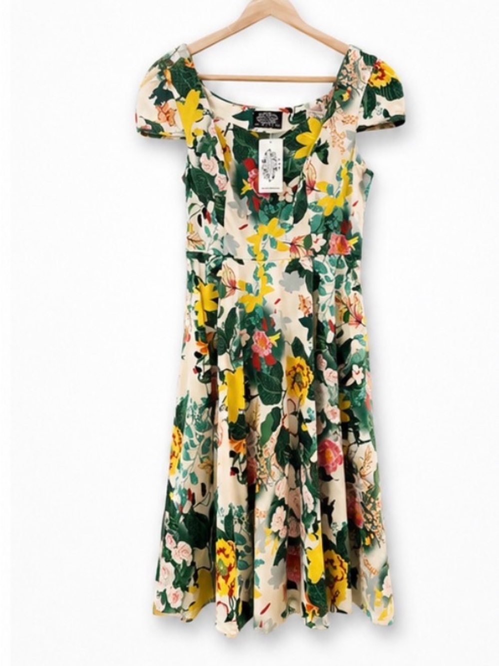 Hearts and Roses London Fit and flare  floral dress NWT